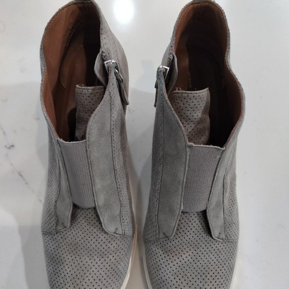 Linea Paolo Gray Boot Suede Wedge Ankle Bootie 8M